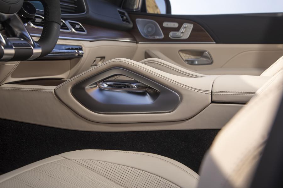 Детали интерьера Mercedes-AMG GLS63 4Matic+ (X167) 2020 года  (NA) (фото 66 из 89)